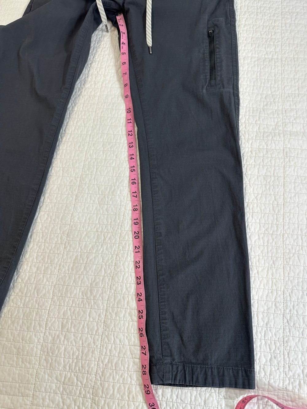 Vuori Medium Ripstop Navy Blue Organic Cotton Drawstring Joggers 29” inseam - Picture 10 of 10